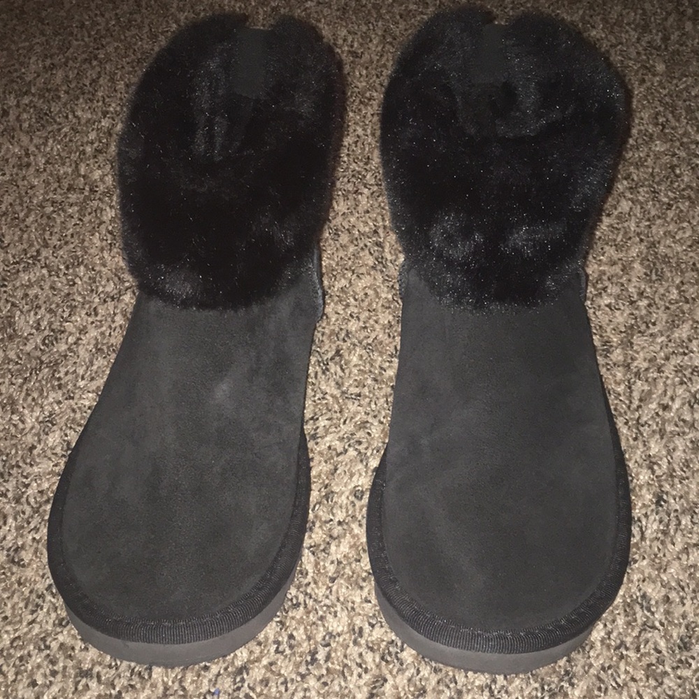 UGG'S